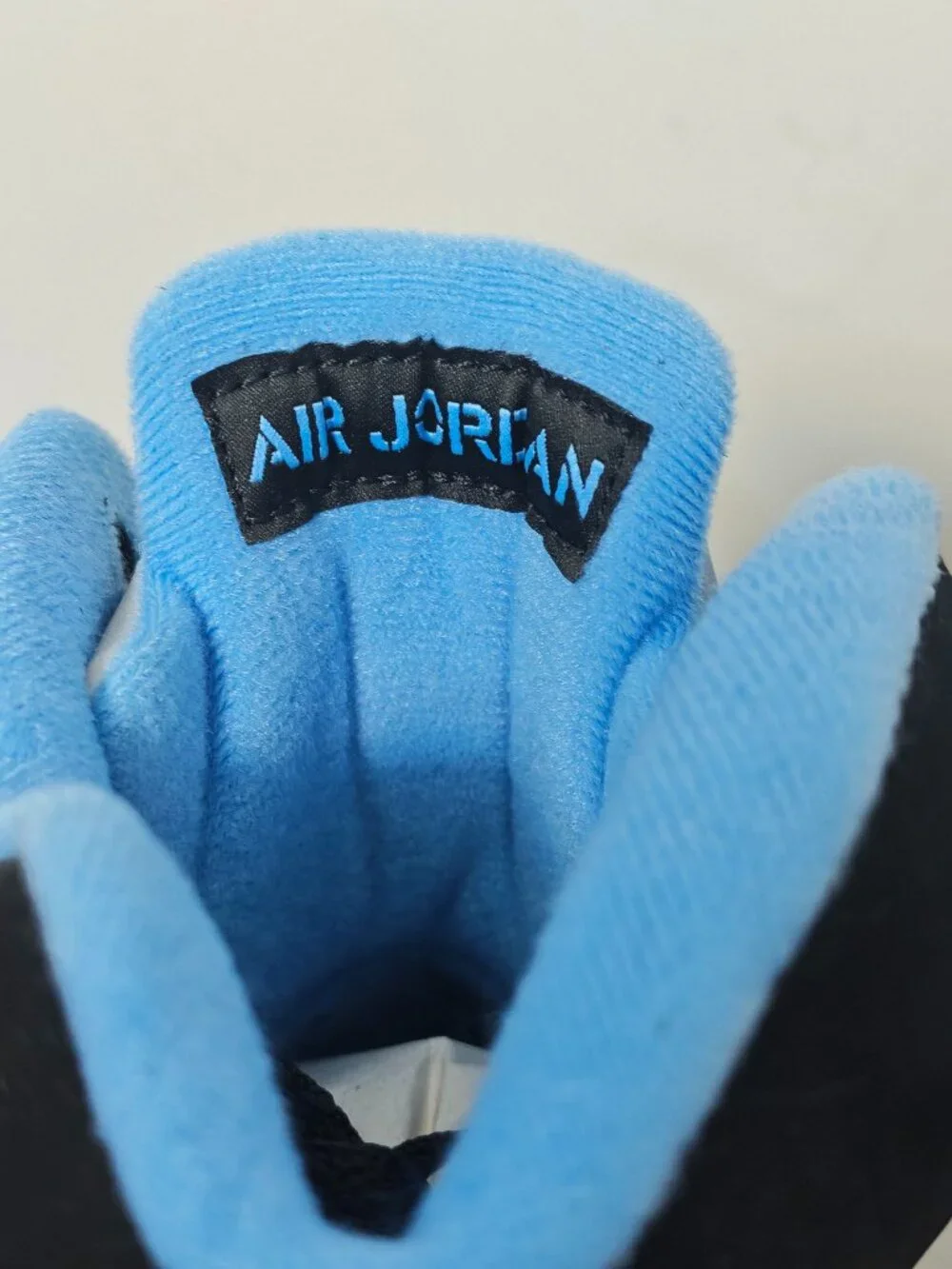 Air Jordan 5 Retro Men’s Sneakers - Black/Light Blue